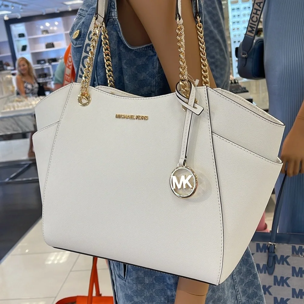 Michael Kors Jet Set Lg Saffiano Leather Chain Shoulder Tote MK
Optic White
NWT - Picture 8 of 16